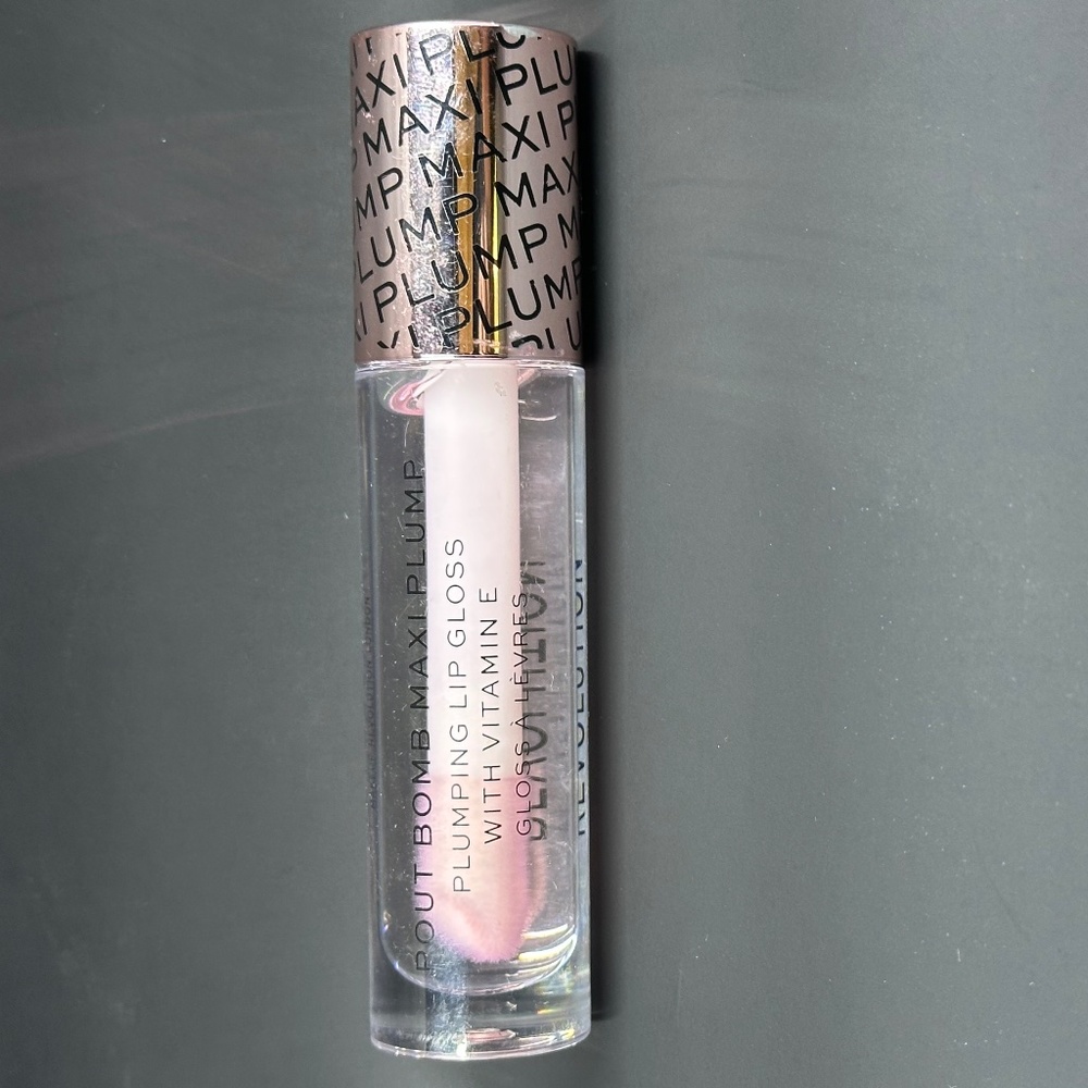 Revolution MAXI PLUMP  Makeup Revolution London